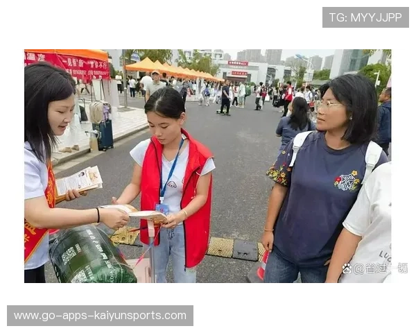 自愿买套餐成刚需，新生入学收费新套路被质疑，办理学生套餐